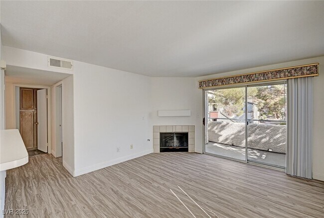 Building Photo - 3115 Casey Dr