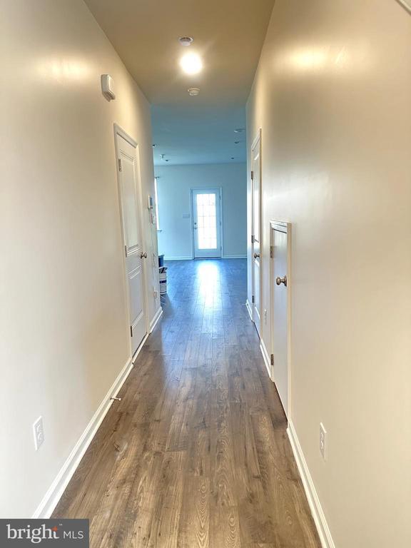 Building Photo - 121 Mazzeo Dr