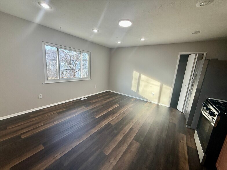 Building Photo - 4161 Grayfriars Ln