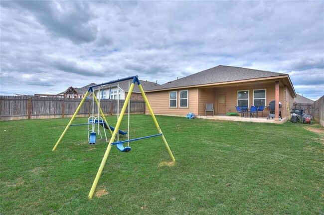 Building Photo - 8072 Bassano Dr
