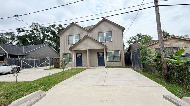Building Photo - 7034 Smilax St