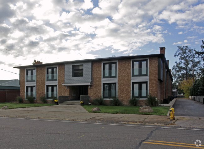 Primary Photo - Catalpa Lofts