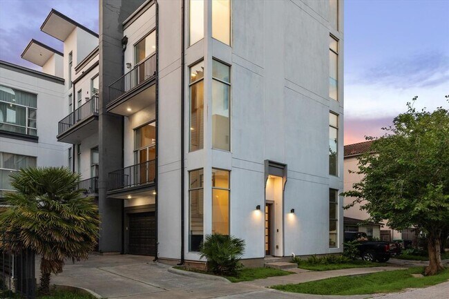 Building Photo - 4218 Gibson St