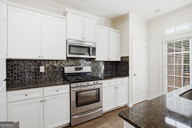 Building Photo - 10851 Alderwood Cove
