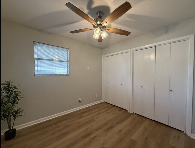Building Photo - Where Classic Charm Meets Modern Comfort i...