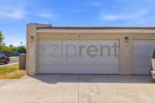 Building Photo - 34901 Marcia Rd