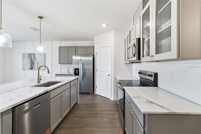 Building Photo - 1041 Champion Ridge Dr