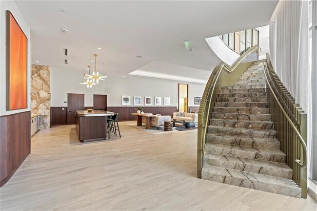 Building Photo - 1116 N Ocean Blvd