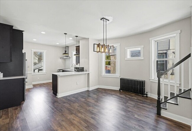 Building Photo - 515 Harrison Ave