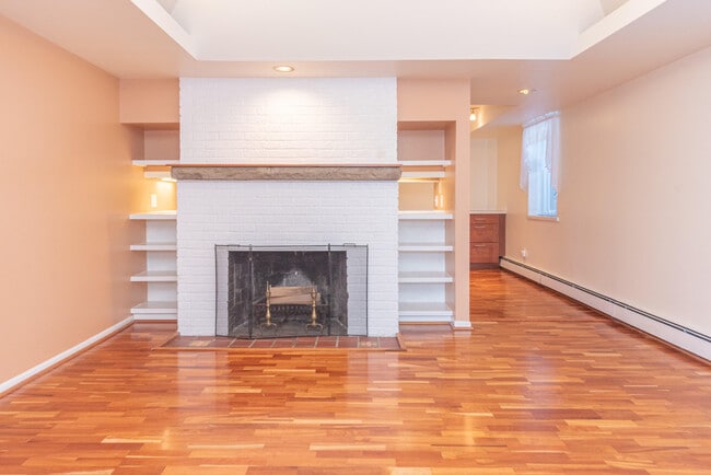 Building Photo - 1915 Geddes Ave