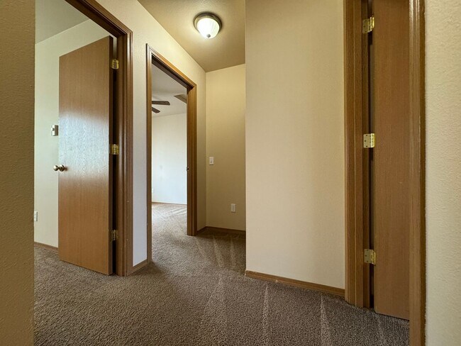 Building Photo - BONUS RENT SPECIAL! Backyard Oasis: 3 Bedroom 2 Bath House Available!