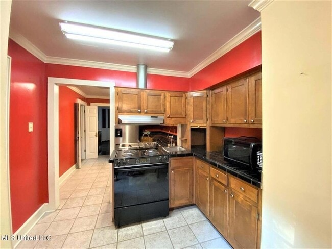 Building Photo - 275 W Chulahoma Ave