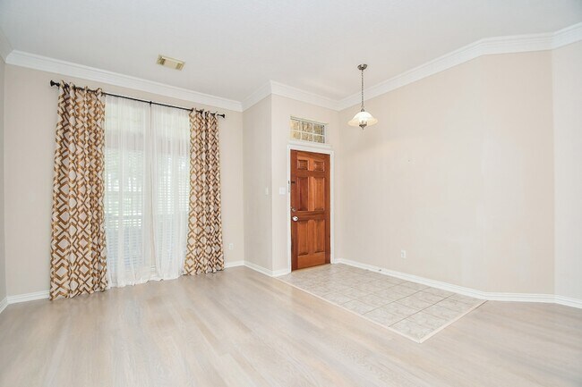 Building Photo - 7835 Stone Oak Ct