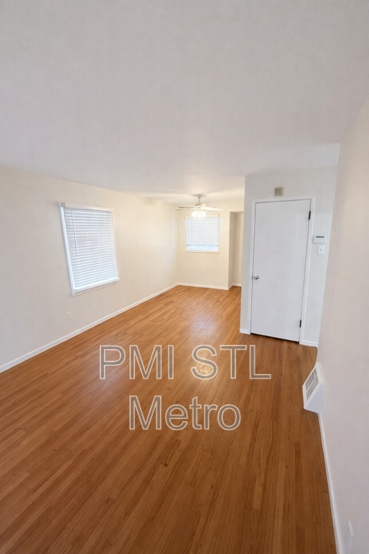 Building Photo - 10327 Renfrew Dr