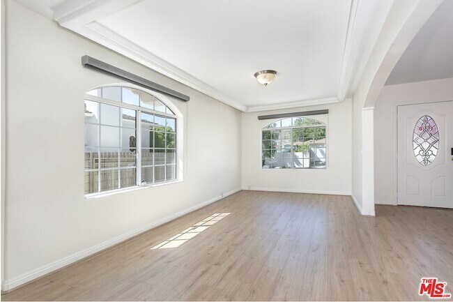 Building Photo - 2914 Castle Heights Ave