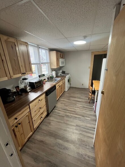 Building Photo - 765 Garrison Ave