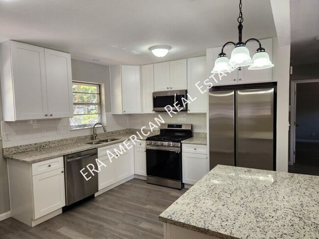 Building Photo - 503 W Griffith Ave