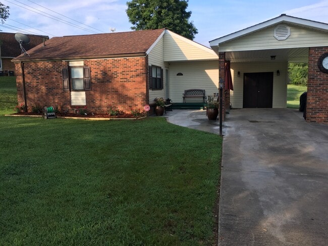 Building Photo - 301 Olsen Dr