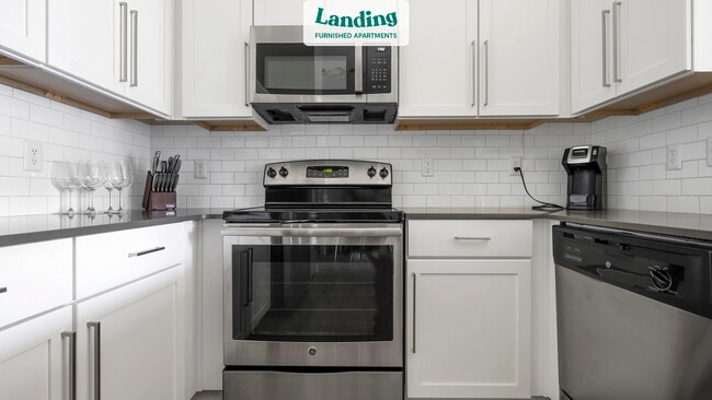 Building Photo - 14325 Plantation Park Blvd