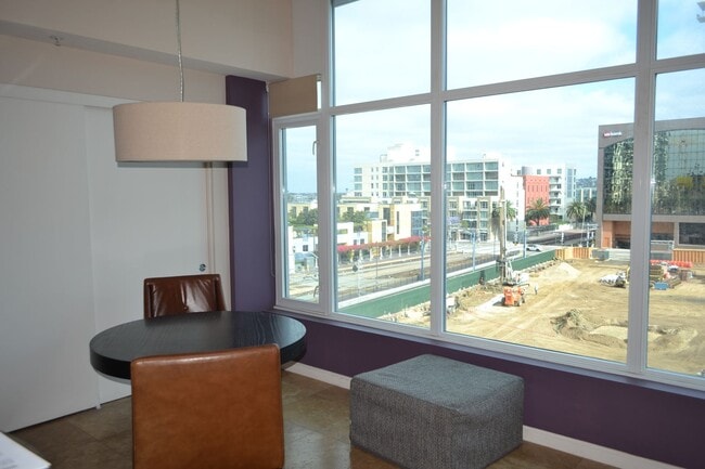 Building Photo - Stylish Studio Loft in Sapphire Tower – Do...