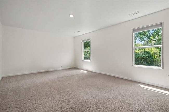 Building Photo - 477 Starbuck Parkway