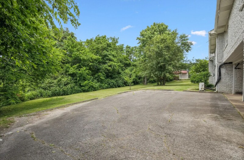 Building Photo - 6528 Premier Dr