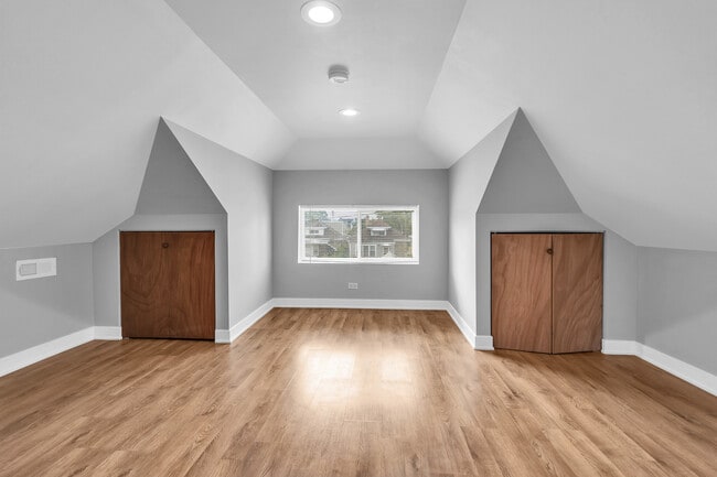 Building Photo - 3108 N 78th Ct