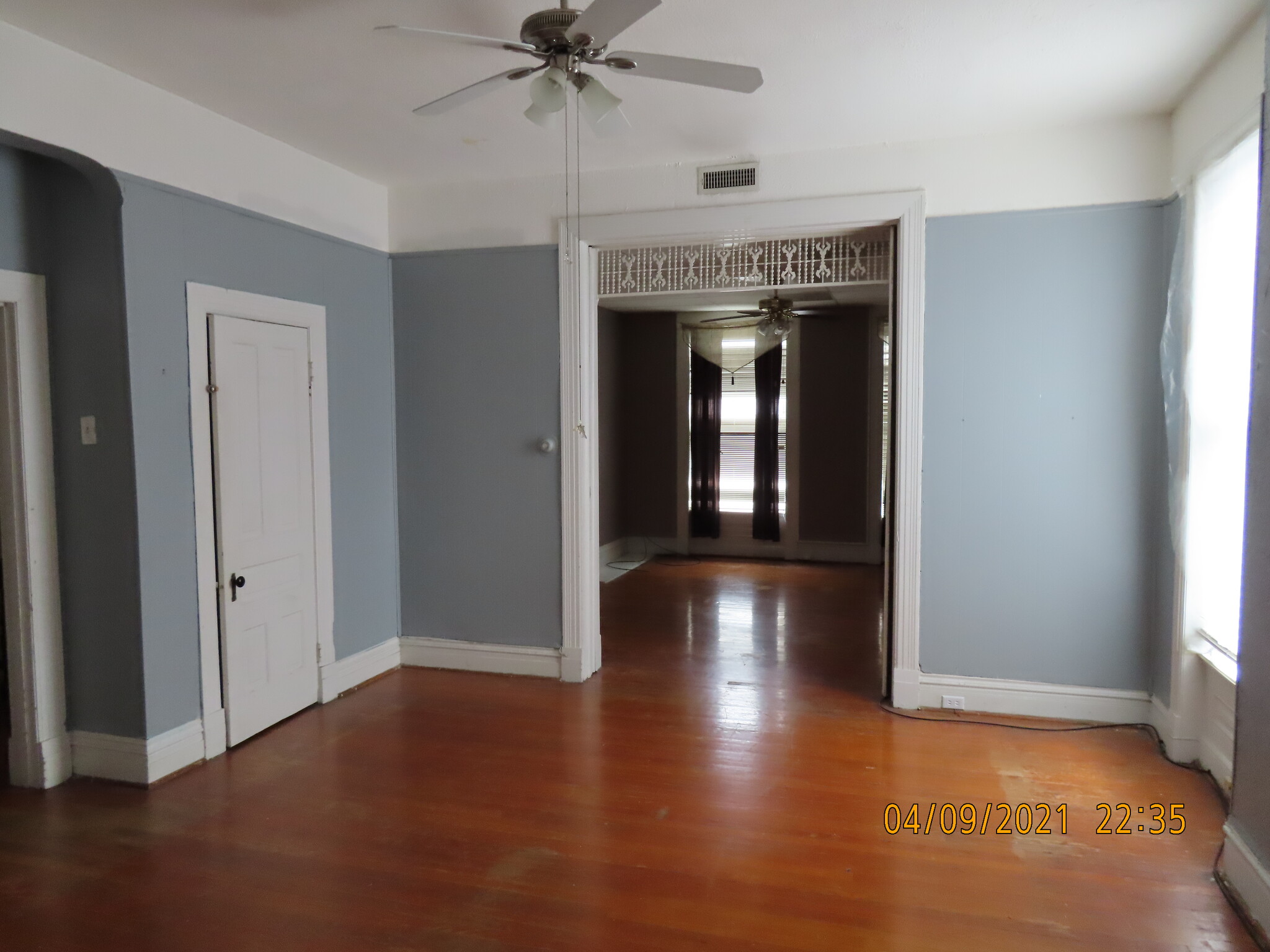 UPSTAIRS DININGROOM - 2026 E Adelaide Ave