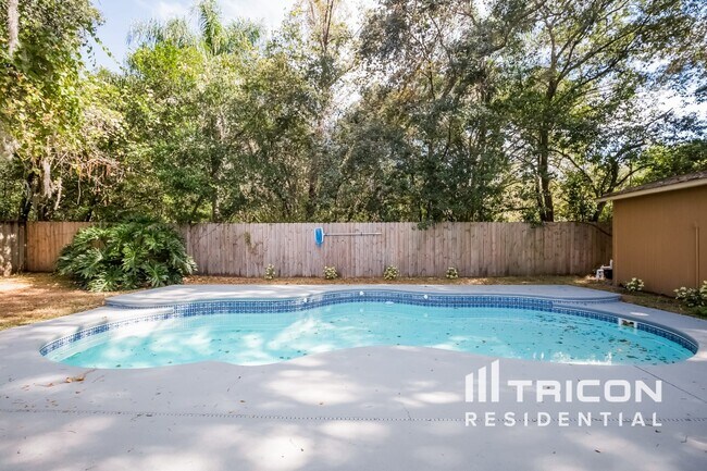 Building Photo - 1605 Long Pond Dr