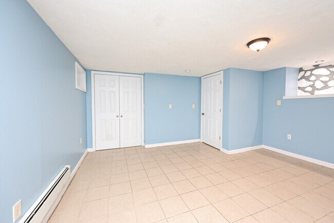 Building Photo - 23 Hudson St