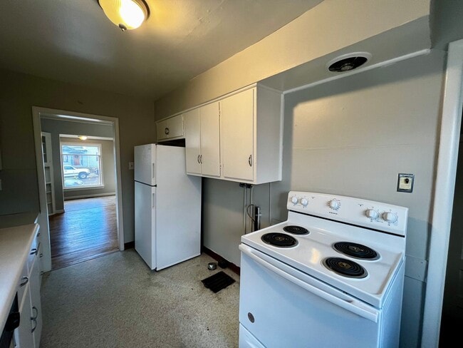 Building Photo - Charming Lower North Hill Home