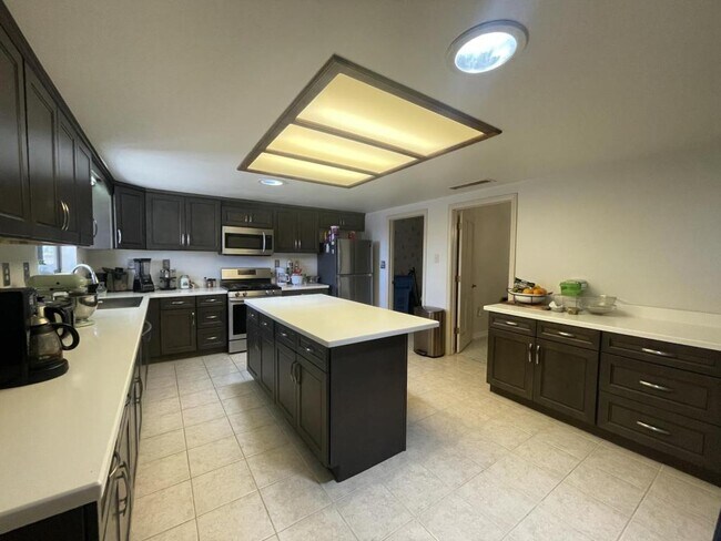 Building Photo - 64315 Spyglass Ave
