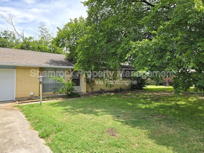 Primary Photo - 1105 Willard