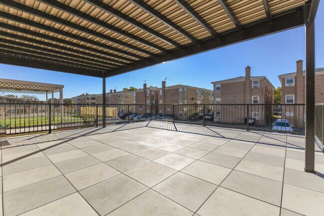 Building Photo - 8629 W Summerdale Ave