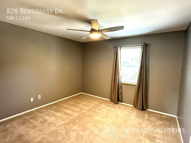Building Photo - 826 Bergquist Dr