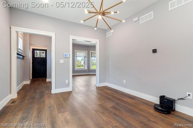 Building Photo - 2706 Wreford St