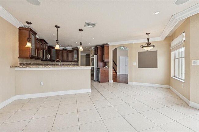 Building Photo - 2755 SW 165th Ave