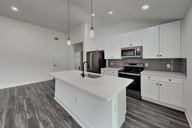 Building Photo - 5071 Rosette Rd
