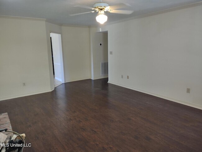 Building Photo - 336 Pebble Creek Dr