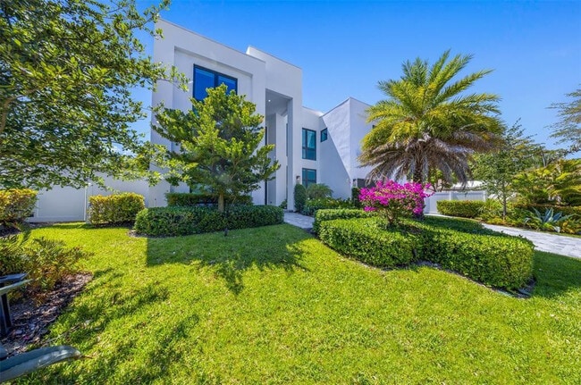 Building Photo - 2001 Marietta Dr