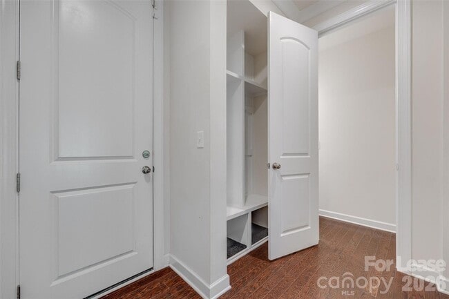 Building Photo - 421 Sandbar Pt