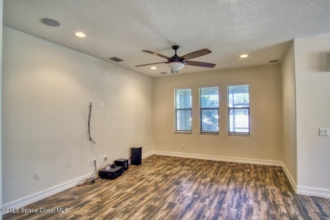 Building Photo - 8087 Quimby Ct