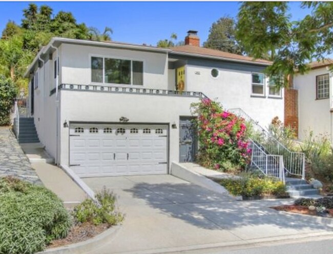 Building Photo - Beautiful 2 bed 2 bath