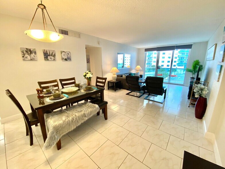 Building Photo - 9 Seacrest Pkwy