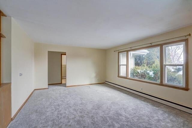 Living Room - 17 Bluebird Ct