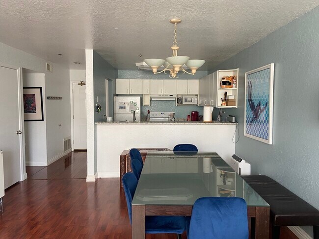 Building Photo - 535 Pierce St