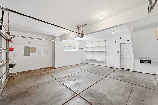 Building Photo - $2,640.95 -  3 Bed, 2.5 Bath Townhome in Denver with Attached Garage and Central AC!