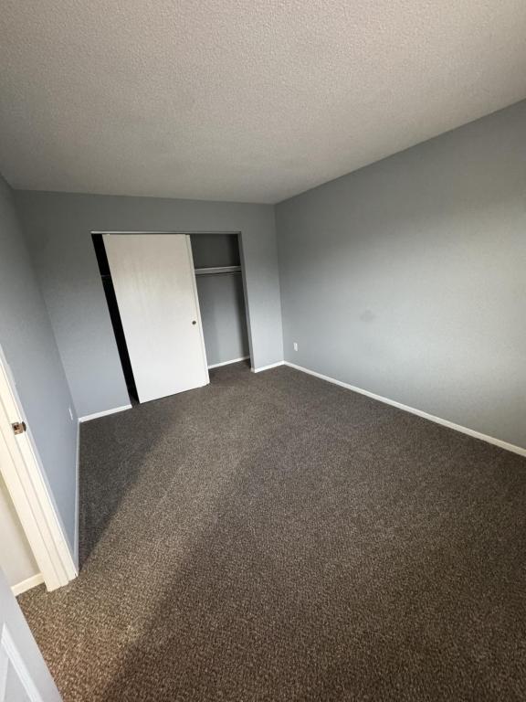 Building Photo - 11 Johnny Appleseed Ct