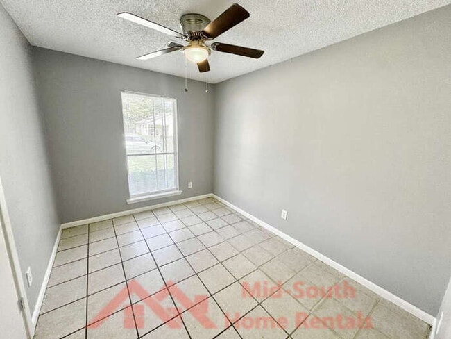 Building Photo - 5168 Corkwood Dr