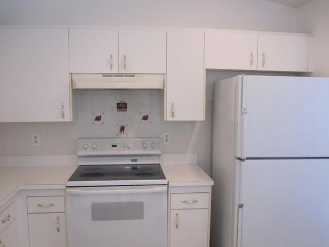 Building Photo - 171 Americana Blvd NE